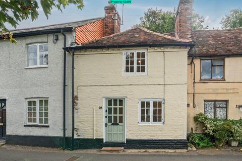 1 bed property, in Red Lion Lane, £260,000