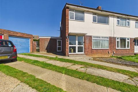 3 bed property, in Thurlston Close, £300,000