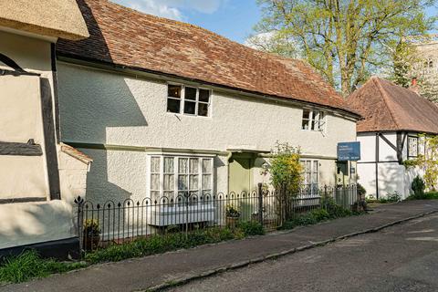 3 bed property, in Church Street, £800,000