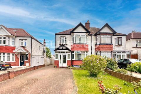 3 bed property, in St. Augustines Avenue, £739,950