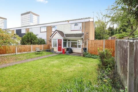 3 bed property, in Giles Close, £230,000