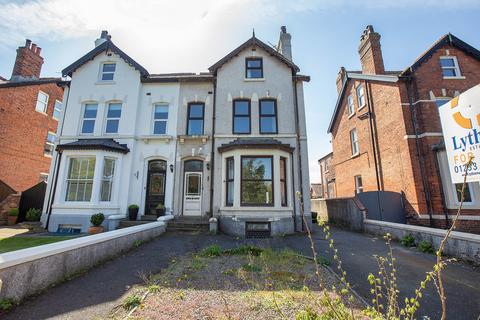 5 bed property, in Cambridge Road, £425,000