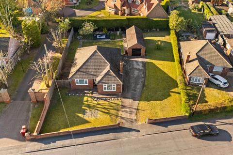 3 bed property, in South View, £450,000