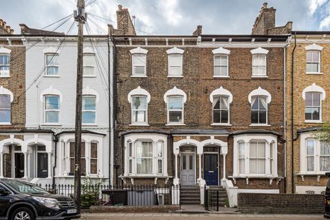 6 bed property, in Cologne Road SW11, £1,500,000