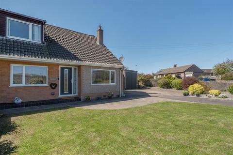 4 bed property, in Bankfield, £299,950