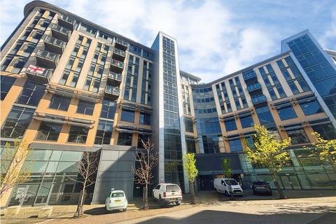 1 bed property, in City Quadrant, £120,000