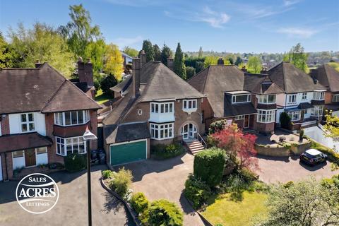 4 bed property, in Monmouth Drive, £780,000