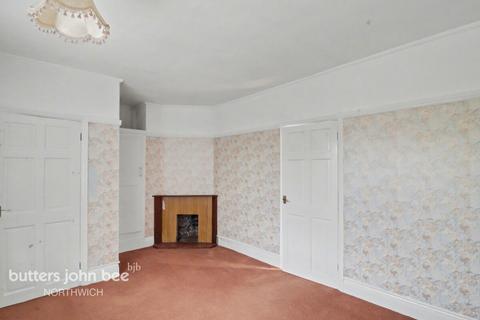 2 bed property, in School Road, £220,000