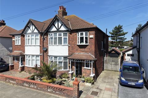 4 bed property, in Salisbury Avenue, £575,000
