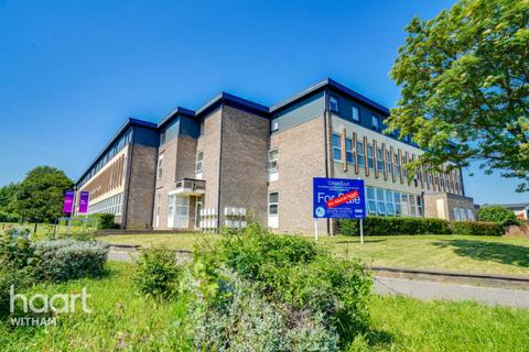 1 bed property, in Crittall Road, £130,000