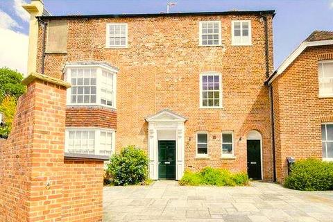 1 bed property, in Oaten Hill, £160,000