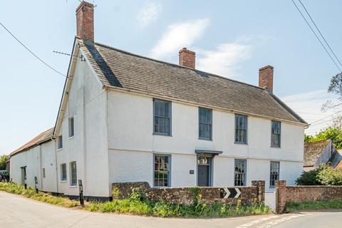 7 bed property, in Woodbury, £1,000,000