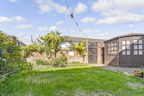 3 bed property, in Speldhurst Close, £240,000