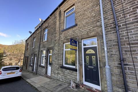 2 bed property, in Greave Street, £145,000