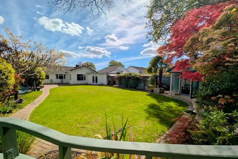 4 bed property, in Gallows Drive, £700,000