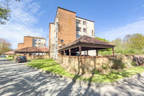 2 bed property, in 11 Grace House St. Johns Green, £20,000