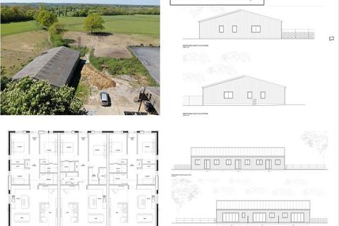 9 bed property, in High Halden, £450,000