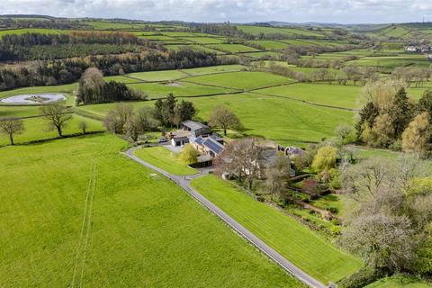 4 bed property, in Shillingford, £2,675,000