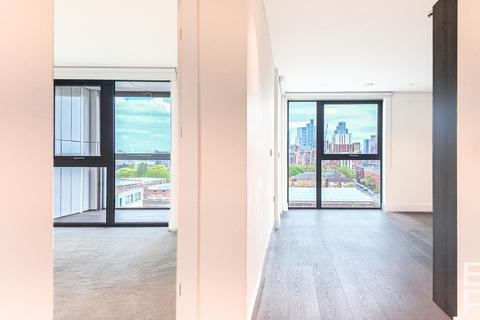 1 bed property, in Battersea Exchange, £555,000