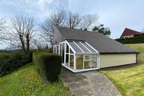 2 bed property, in The Coombe, £75,000
