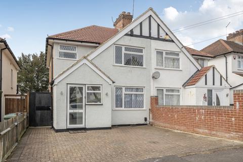 3 bed property, in Windsor Road, £600,000