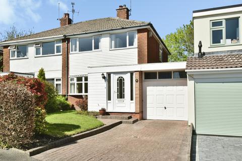 3 bed property, in Thornton Avenue, £350,000