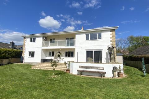 5 bed property, in North Hill, £650,000