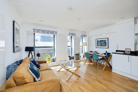 1 bed property, in Woodseer Street, £415,000