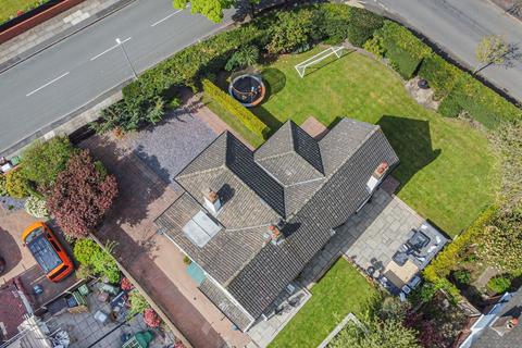 4 bed property, in College Road North, £725,000