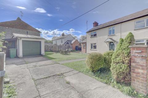 3 bed property, in Ford, £400,000