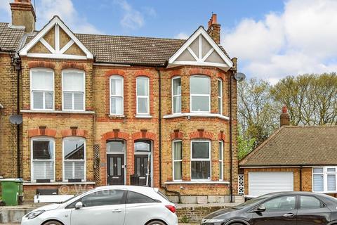 5 bed property, in Bexley Road, £650,000