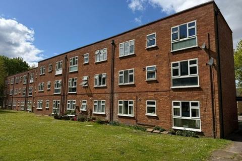 1 bed property, in Rundells, £140,000