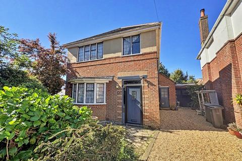 3 bed property, in Boscombe East, £500,000
