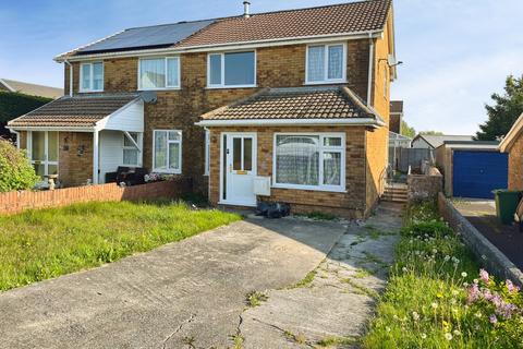 3 bed property, in Teglan Park, £160,000