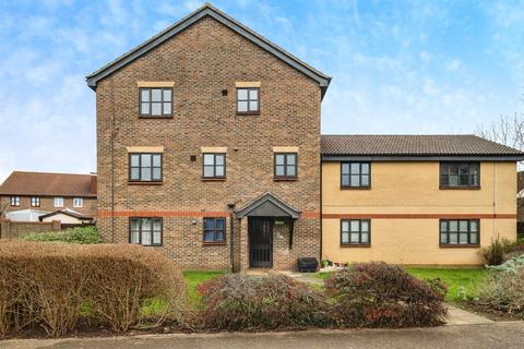 2 bed property, in Aynsley Gardens, £235,000