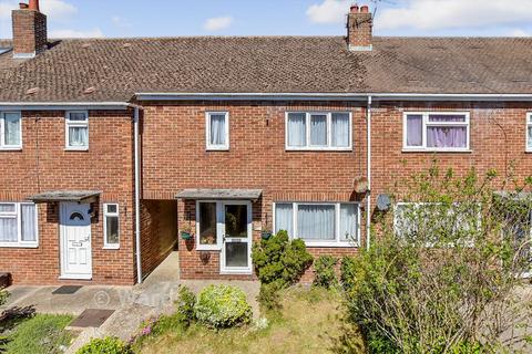 2 bed property, in Charles Crescent, £230,000