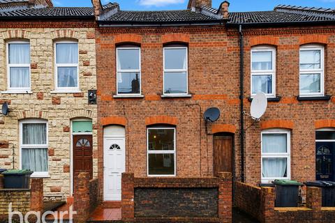 3 bed property, in Butlin Road, £250,000