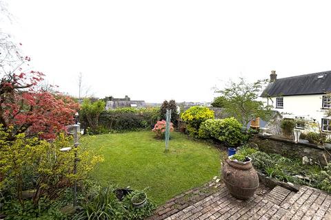 5 bed property, in Goat Street, £260,000