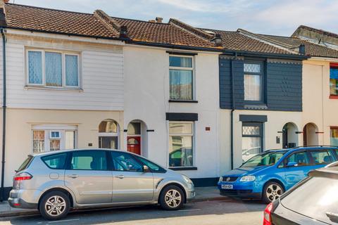 2 bed property, in Clive Road, £179,950