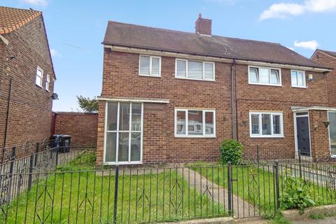 2 bed property, in 44 Hathersage Road, £95,000