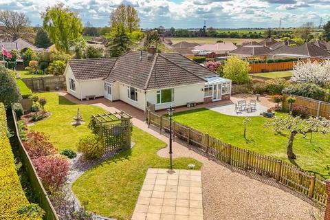 3 bed property, in Orchard Grove, £435,000