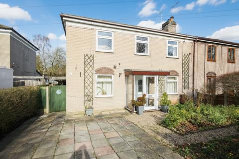 3 bed property, in Barrymore Road, £220,000