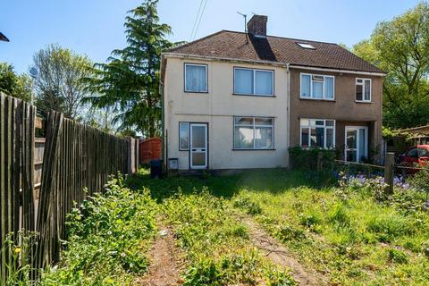 3 bed property, in Wytham Street, £330,000