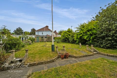 3 bed property, in Hornfair Road, £650,000