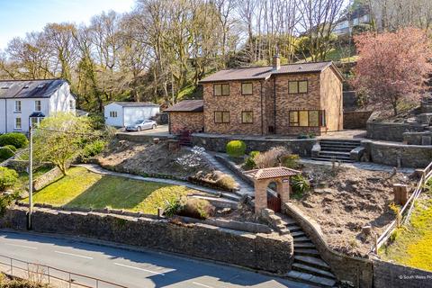 4 bed property, in Clydach Road, £475,000