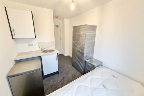 4 bed property, in Harper Road, £15,000