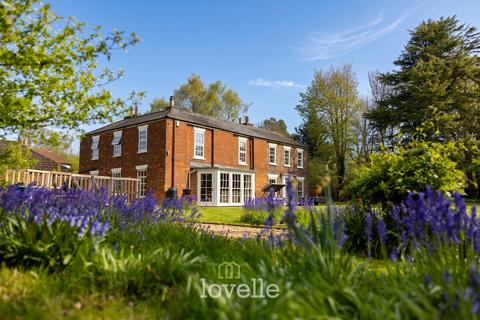 5 bed property, in Church Lane, £695,000