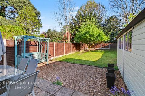 5 bed property, in Newport Road, £367,500