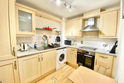 4 bed property, in Melton Road, £15,000