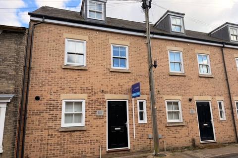 3 bed property, in Peckham Street, £325,000